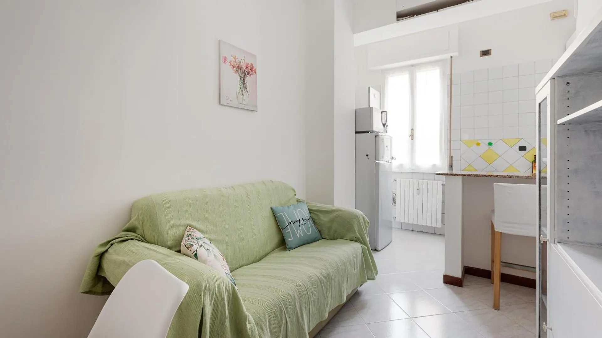 Zara Comfy Apartment - 110M From Istria M5 Mediolan 0*,  Włochy